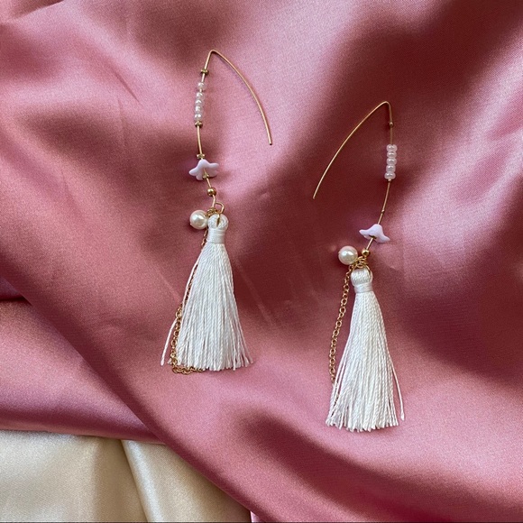 Flower Tassels Hook Wire Earrings - Picture 8 of 11